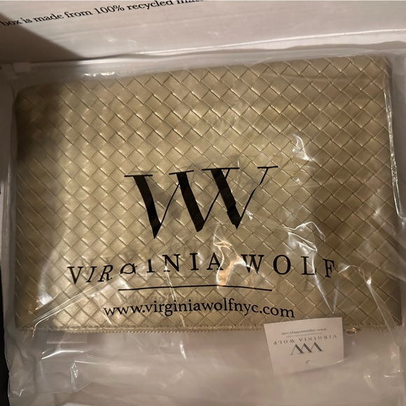 Virginia Wolf Mimi Woven Pouch, New In Packaging. Retails for $88,Quick Shipper! - Picture 1 of 8